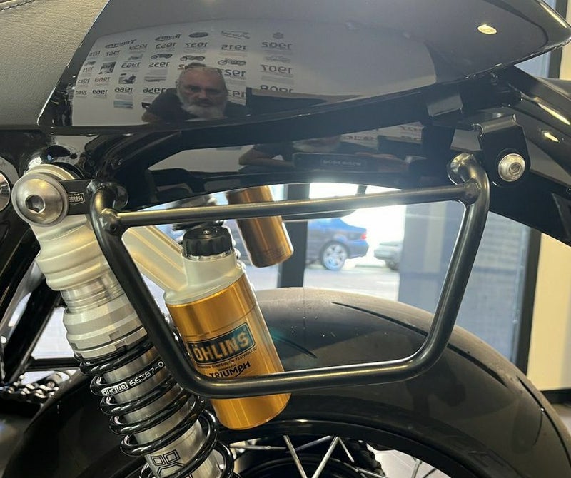トライアンフ スピードツイン1200 19-26 サドルバッグ ステー サテン 