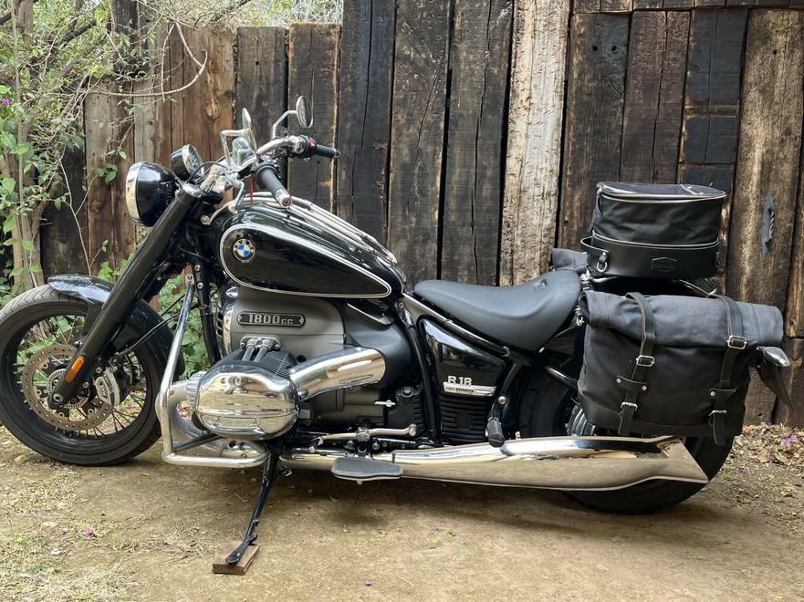 BMW R18 2020～ ラゲッジラック ブラック La Poderosa | バイク
