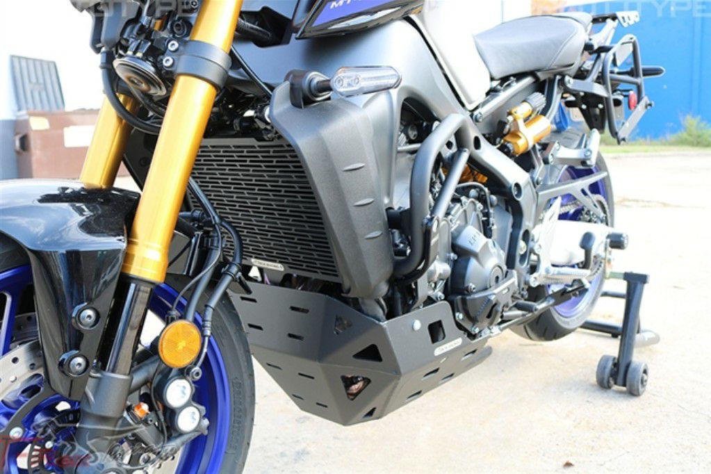 XSR900/MT-09/Tracer900GT ラジエーターガード ブラック T-Rex Racing