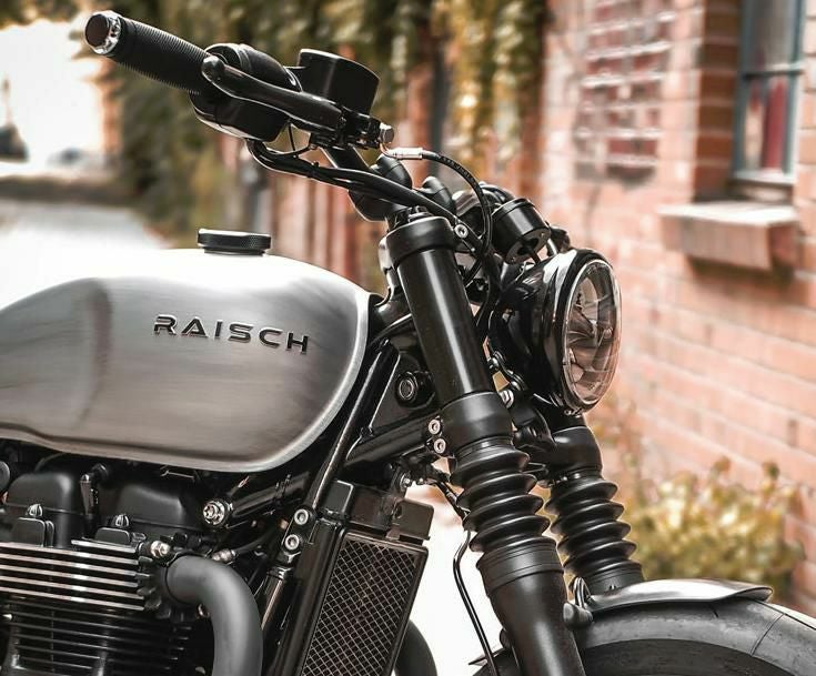 トライアンフ ボンネビル ボバー ブラック フォークカバー 41mm RAISCH