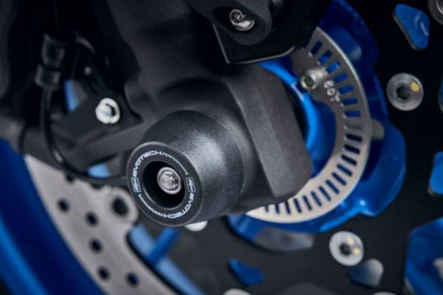 SUZUKI GSX-8S/GSX-8R/GSX-8T/TT アクスルスライダー(スピンドルボビン