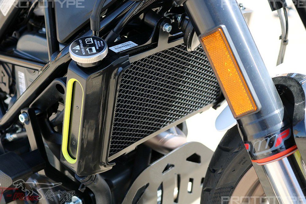 Husqvarna Vitpilen/Svartpilen 401, KTM Duke 390/RC 390