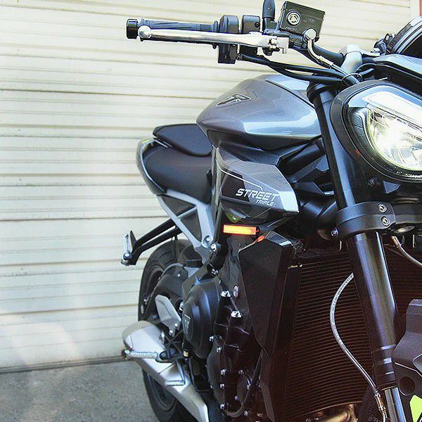 ストリートトリプル 2024～ フロントウインカー New Rage Cycles