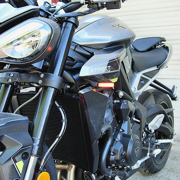 ストリートトリプル 2024～ フロントウインカー New Rage Cycles