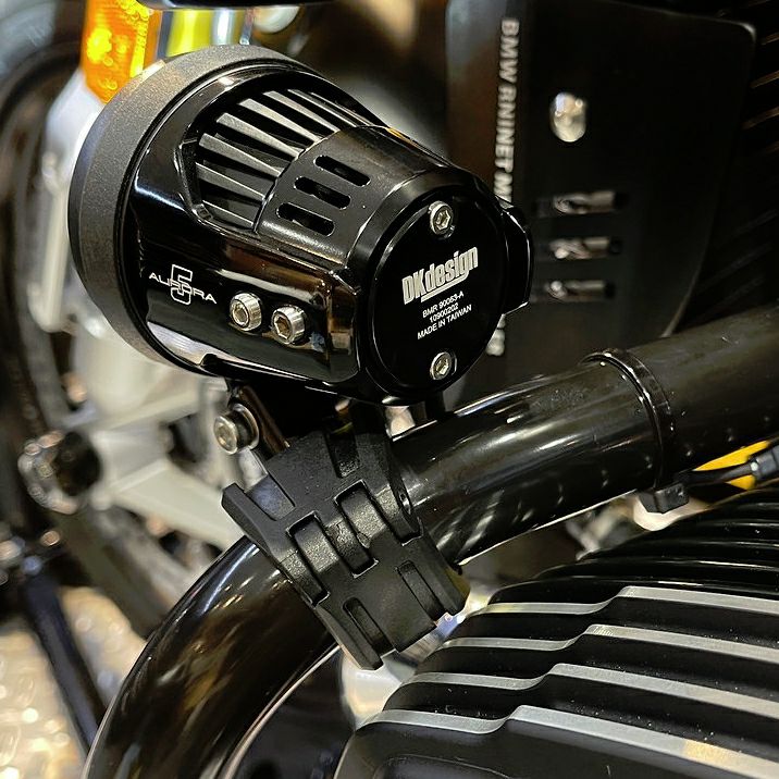 DKdesign X KOSO オーロラ5 LEDフォグランプ | バイクカスタムパーツ