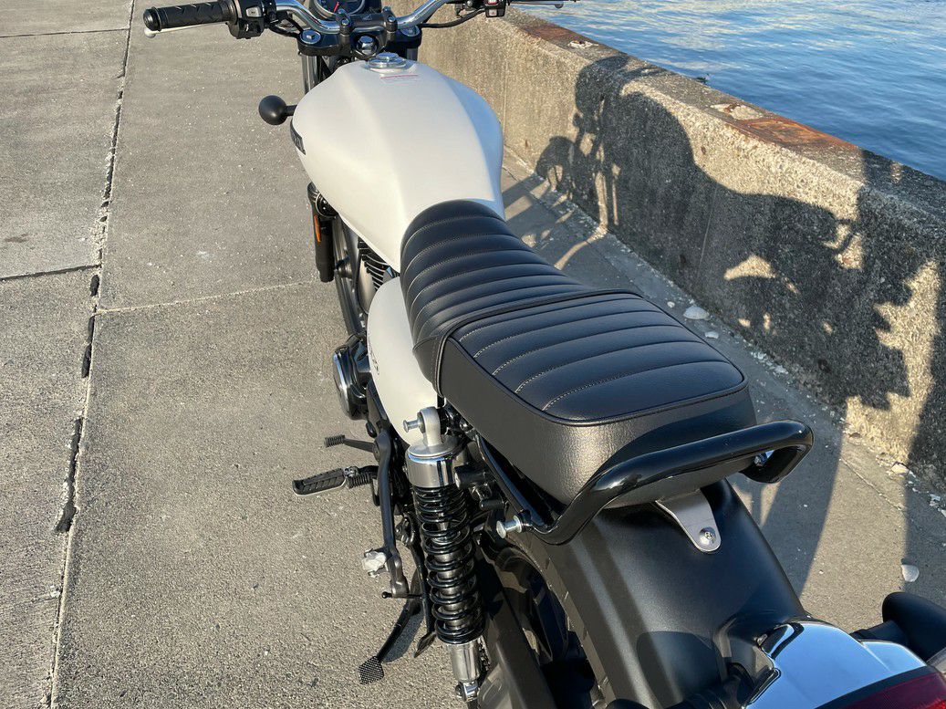 GB350 ゲル入りローシート タックロール 艶消ブラック GTRシリーズ