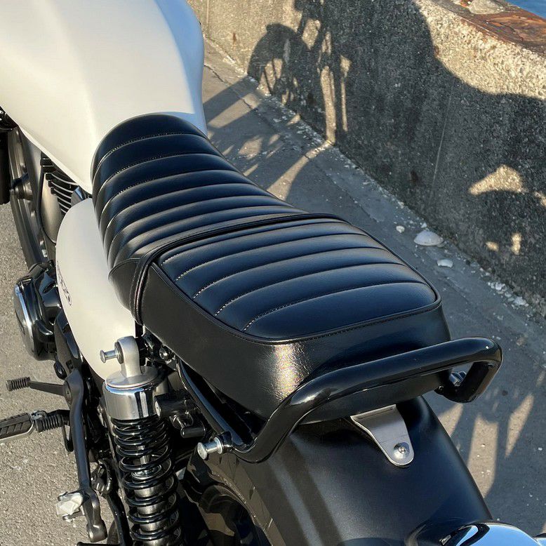 GB350 ゲル入りローシート タックロール 艶有ブラック GTRシリーズ 