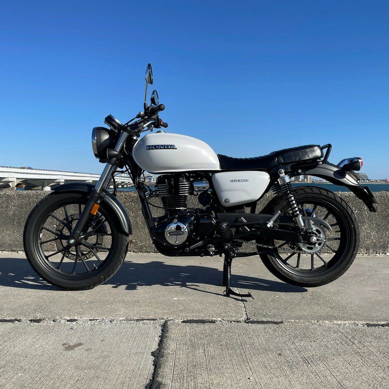 GB350 ゲル入りローシート CBパターン 艶有ブラック Gシリーズ 茗荷
