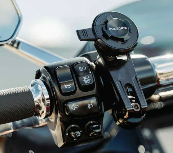 ROKFORM iPhone 15 Pro Max 
