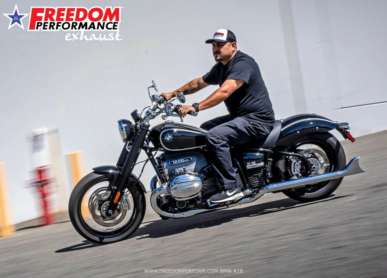 BMW R18 20- スリップオンマフラー 2.5インチ径 クローム シャーク