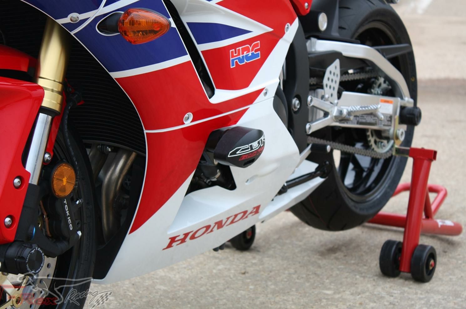 CBR600RR ノーカット フレームスライダー T-REX レーシング | バイク