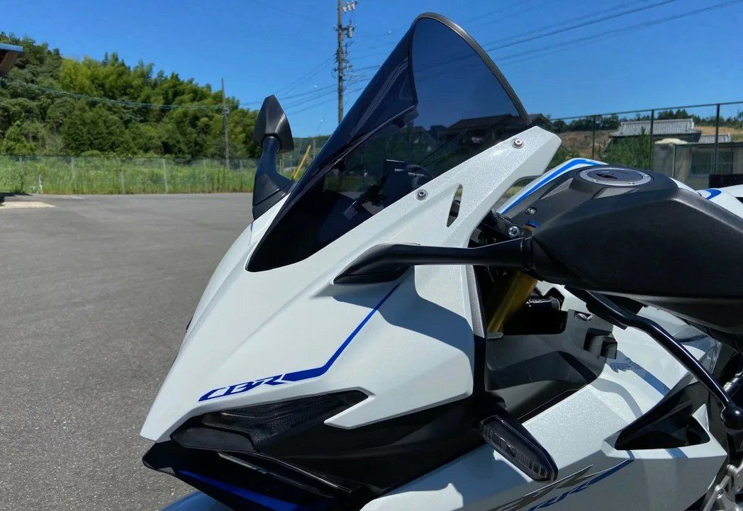 ホンダ CBR250RR 23- スクリーン スモーク アクリポイント | バイク