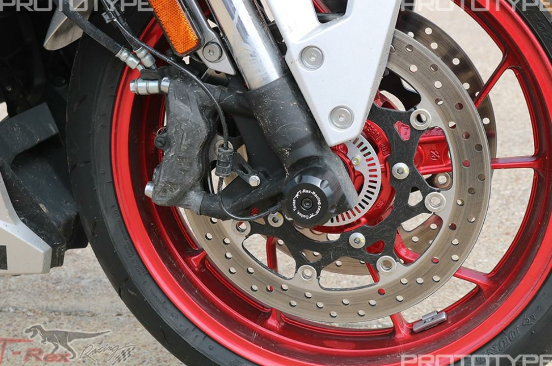 GSX-8TT/GSX-8T/GSX-8S/GSX-8R/GSX-S750 フロントアクスルスライダー T