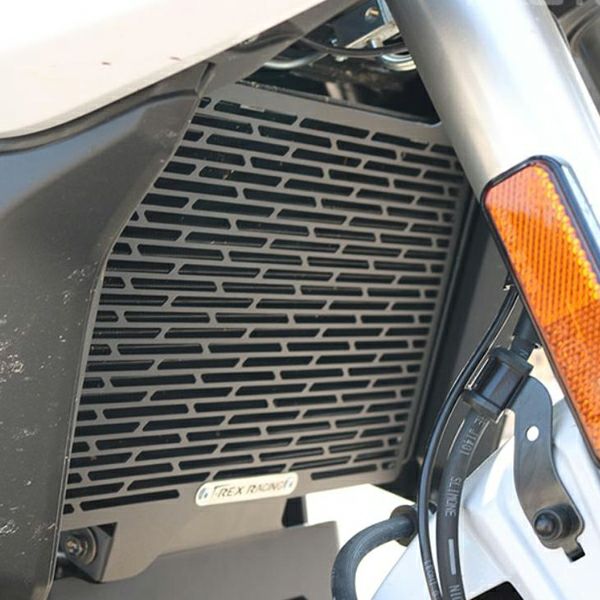 GSX-8S/GSX-8R ラジエーターガード T-REX レーシング | バイクカスタム