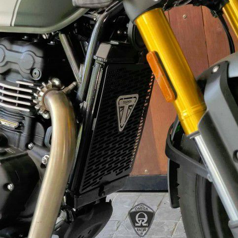 トライアンフ スピード400/スクランブラー400X ラジエーターガード