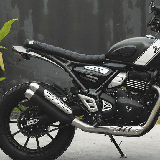 トライアンフ　スクランブラー400x 純正シート トライアンフ スクランブラー400X ライダー＆ピリオン ツーリング