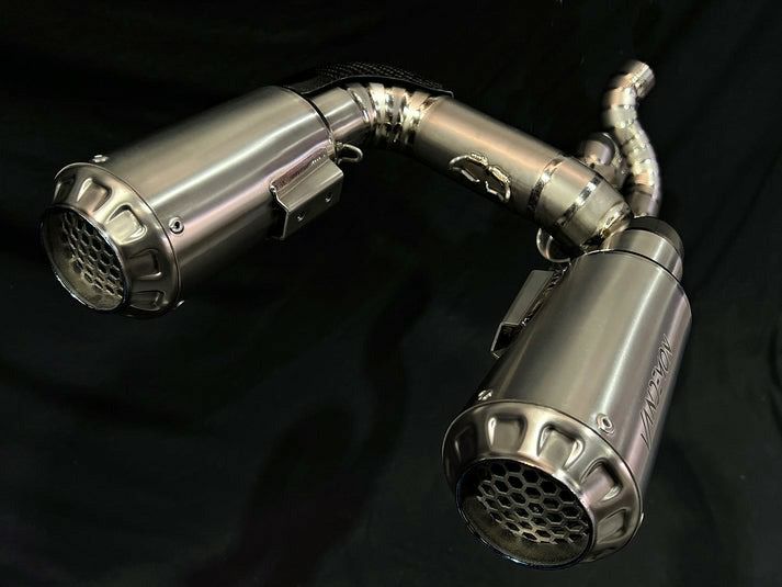 パニガーレV4/ストリートファイターV4 18-22 チタン ハイマウント 3/4