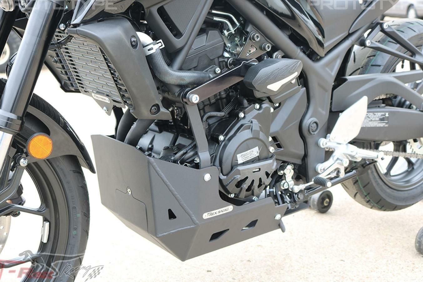 MT-25/03/YZF-R25/R3 フレームスライダー ブラック T-Rex レーシング