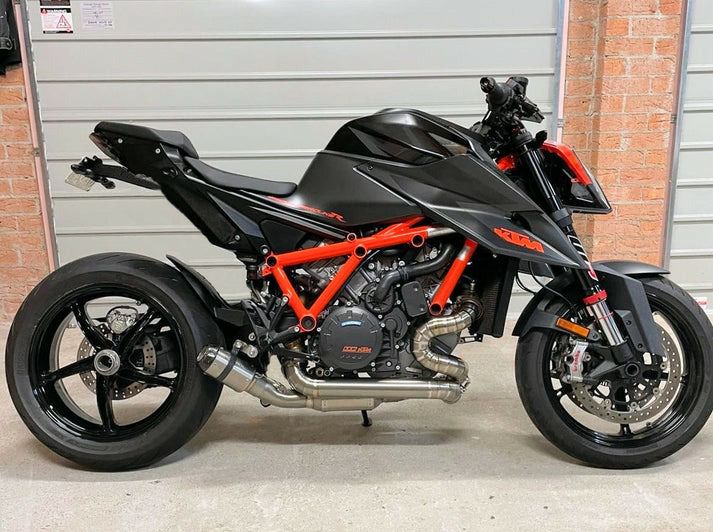 KTM SuperDuke 1290R 20- チタンフルエキゾースト シングルショット