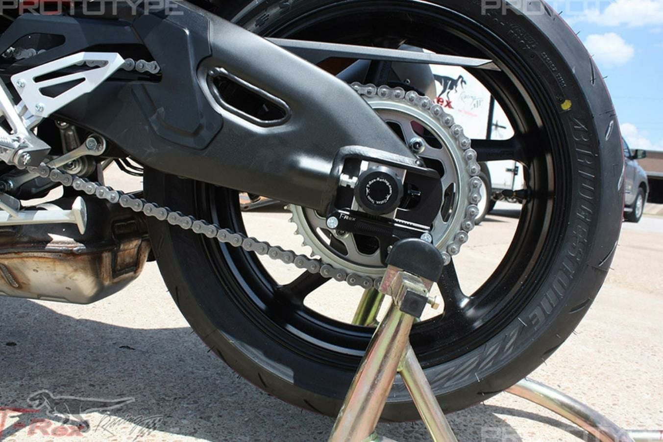 YZF-R1/YZF-R7/MT（FZ）-10 スタンドフック/スプールアダプター T-REX