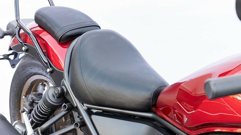 ホンダ レブル250/S/500 17- リーチタイプシート プレーン ブラック