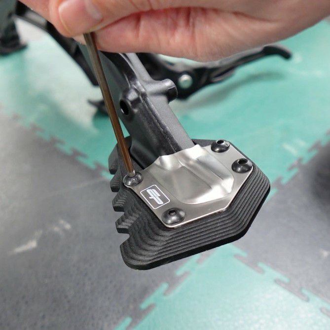 BMW R1300GS サイドスタンドエクステンションプレート エヴォテックパフォーマンス_1