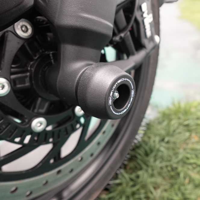 TRIUMPH スピード400/スクランブラー400X フロントアクスルスライダー Evotech Performance_4