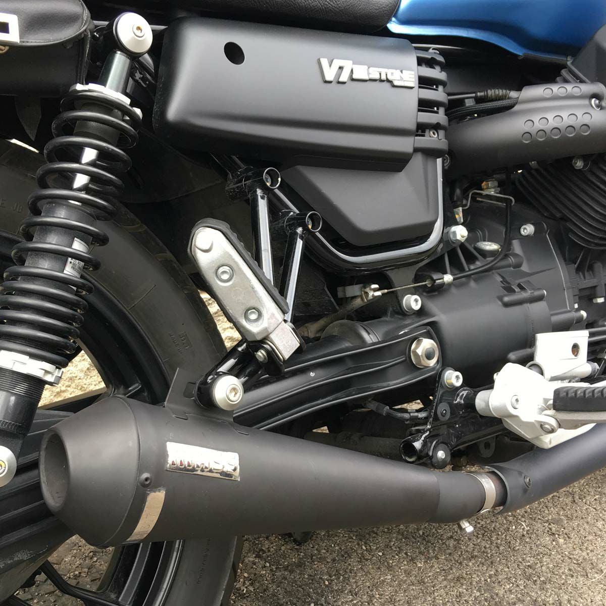 V7 III シリーズ 17-19 フルエキゾーストマフラー 