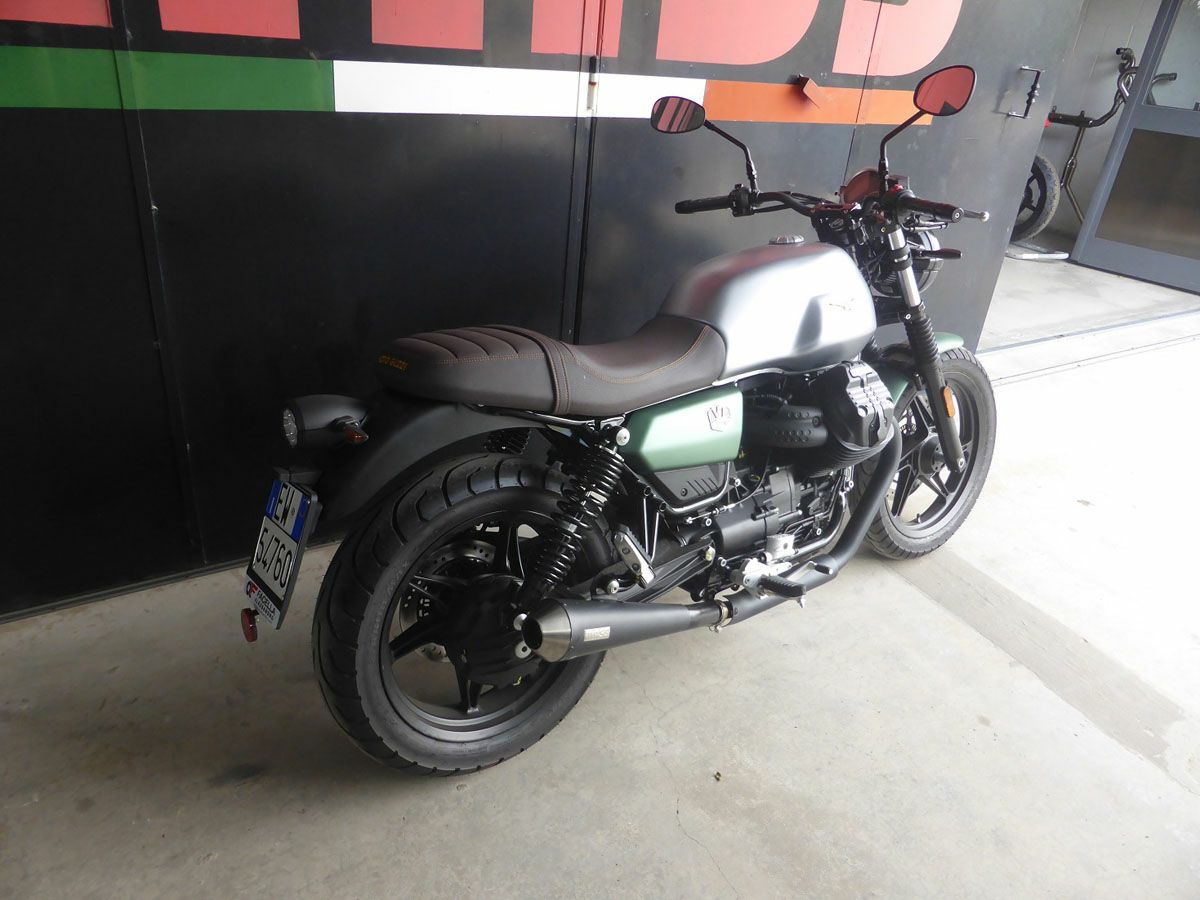 MOTO GUZZI(モトグッチ) V7 850 Tromb レトロ ステンレス スリップオン