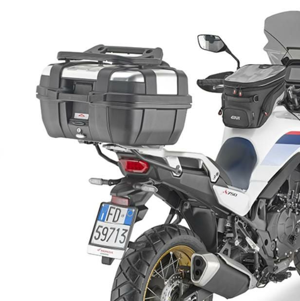 XL750トランザルプ 23- MONOKEY/MONOLOCK対応トップケース用 リアキャリア GIVI_2