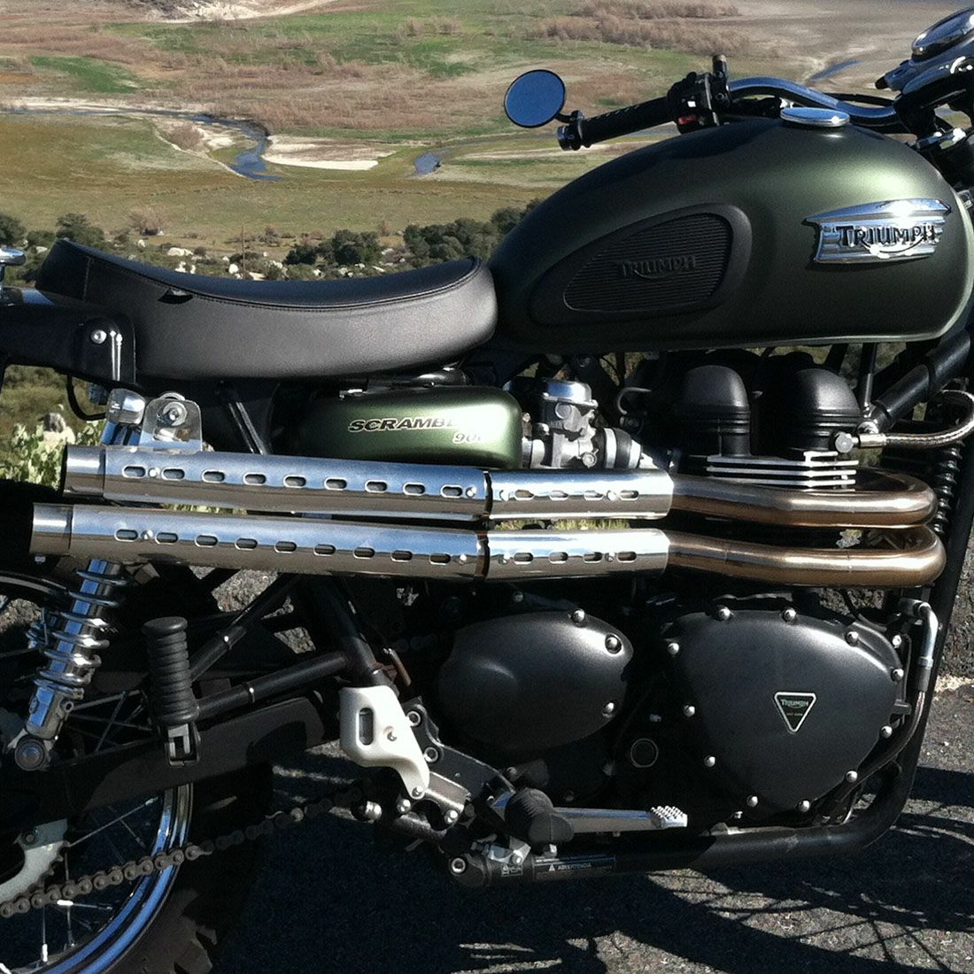 トライアンフ 空冷スクランブラー ステンレス2in2 Mohave フル