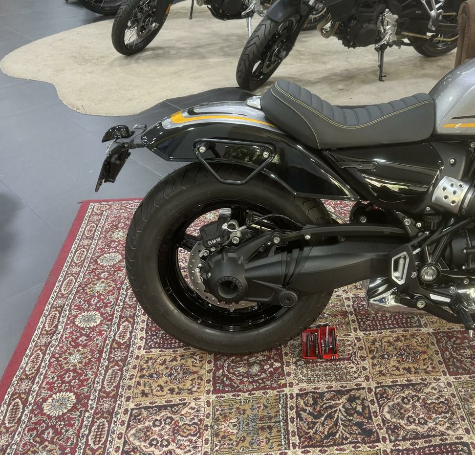 R12 サドルバッグ サイドバッグ サポート 右側 サテンブラック La