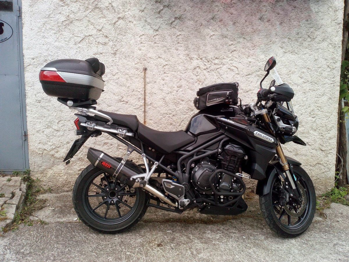 トライアンフ タイガー1200 オーバルカーボン スリップオンマフラー