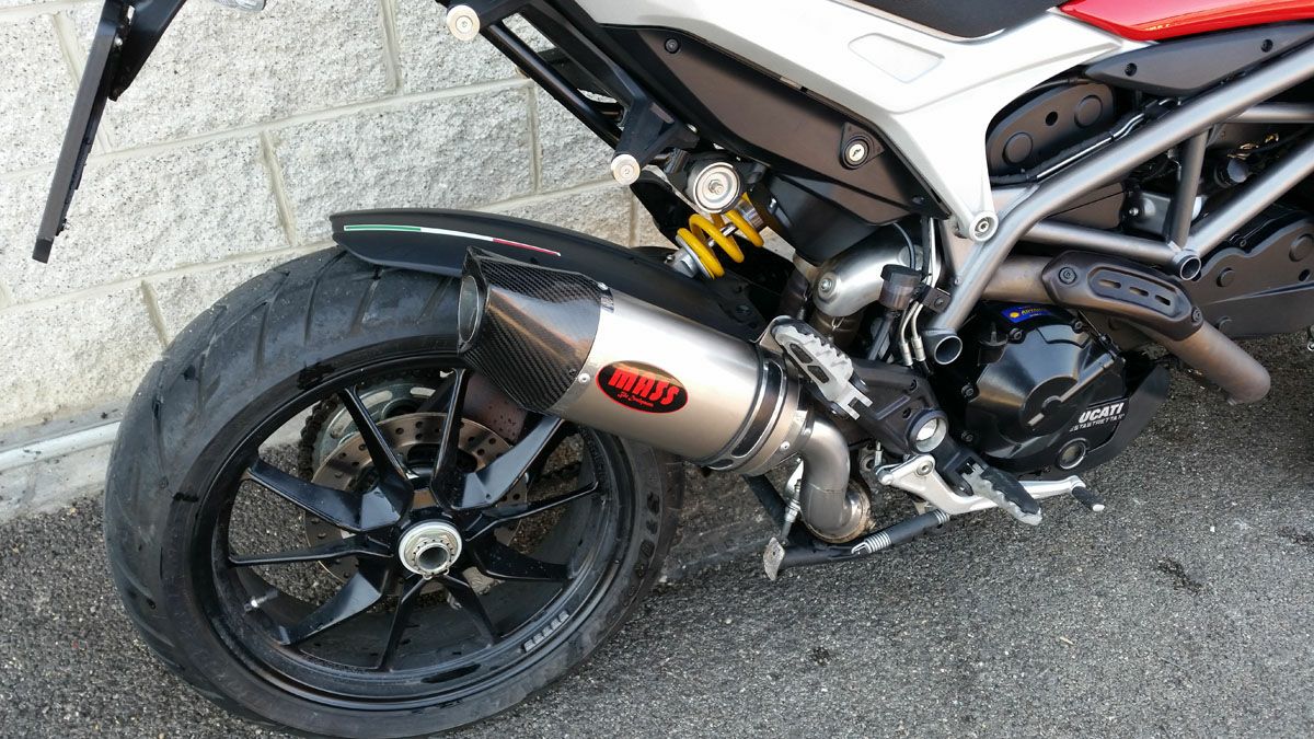 ドゥカティ ハイパーモタード821 オーバルチタン スリップオンマフラー