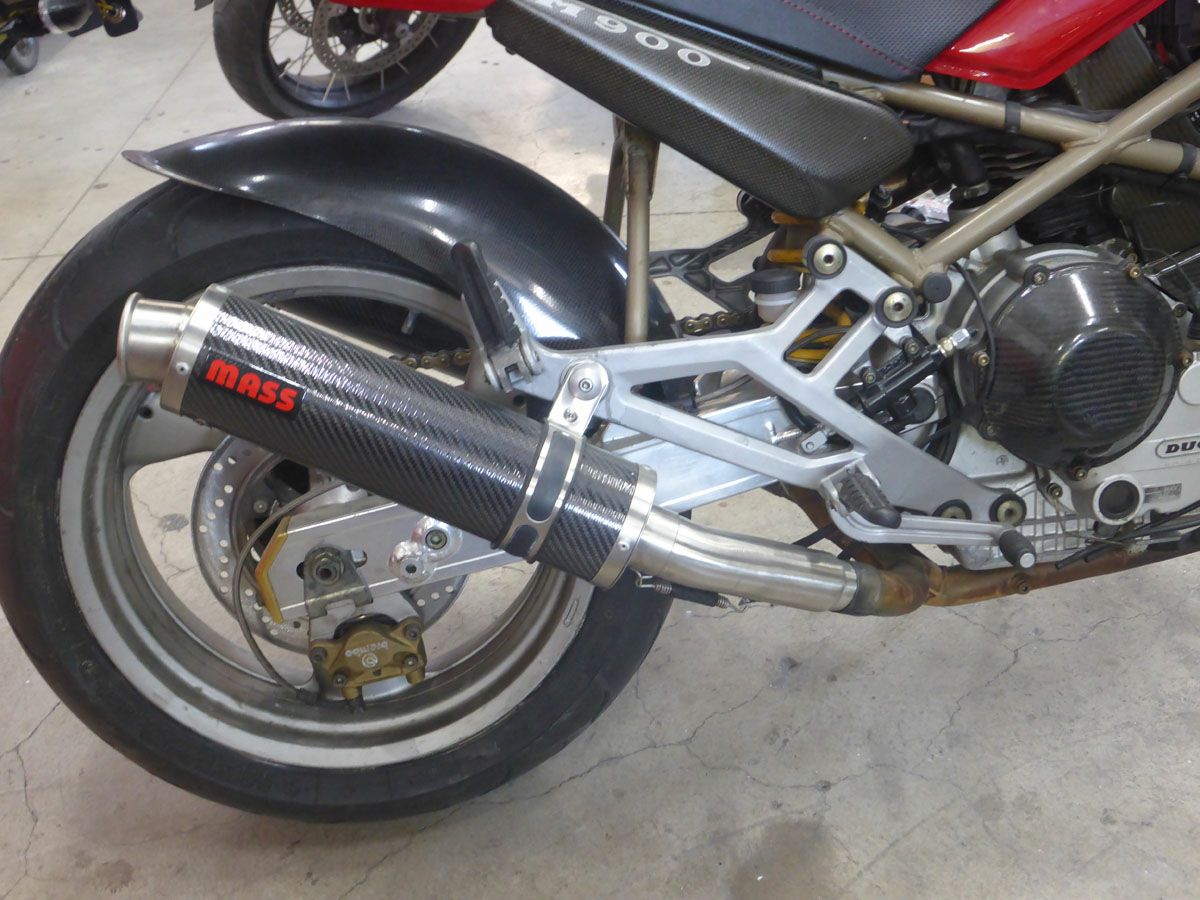 ドゥカティ モンスター600/750/900 Tondo カーボン スリップオン