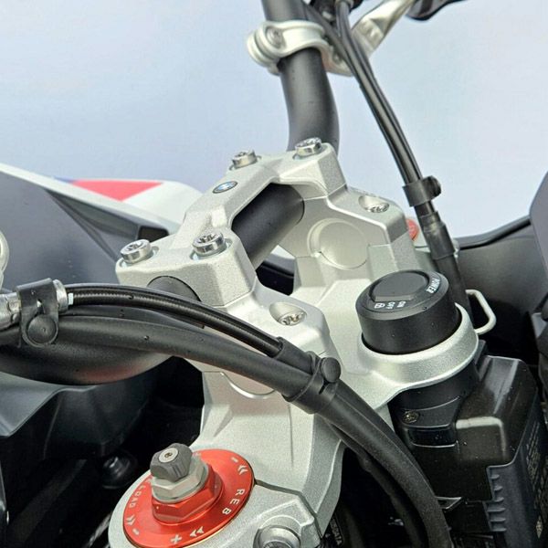 BMW F900GS ツーリングスクリーン スモーク Puig（プーチ） | バイク