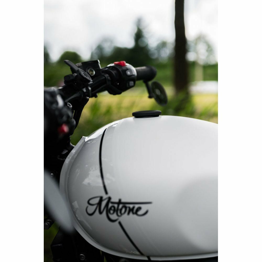 Motone(モートーン) タンクキャップ ブラック/フラット トライアンフ