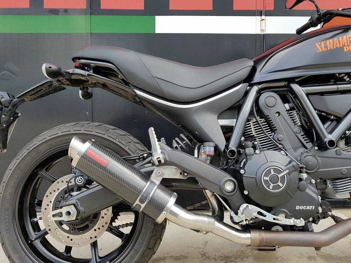 ドゥカティ スクランブラー400 Sixty2 GP1 カーボン スリップオン
