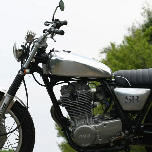 SR400  整備済み　 バイク王の5店舗がヤマハ「SR400」をレストア＆カスタム！ 整備費用50