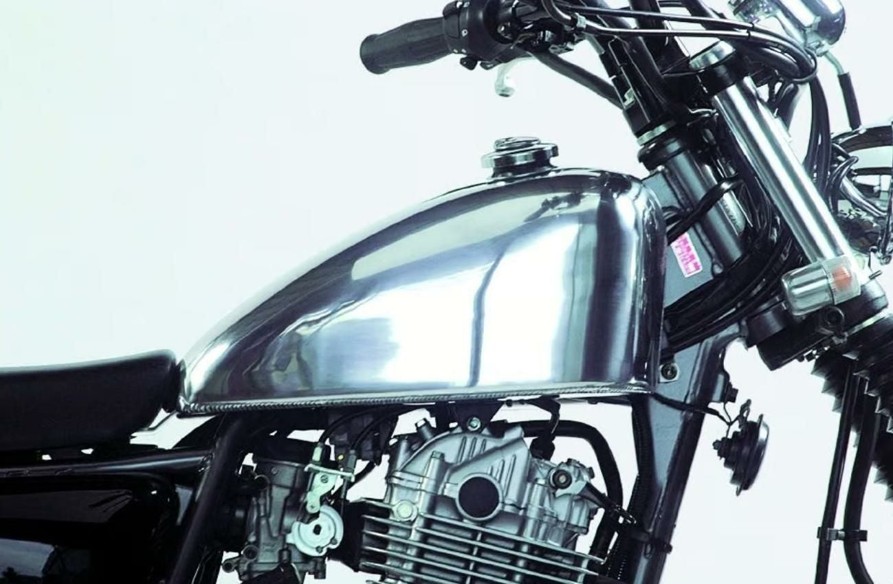 SUZUKIグラスストーカータンク３★グラストラッカー、ビッグボーイ用タンク純正.キャブ車.BB.NJ47A.NJ4BA スズキ グラストラッカー/ビックボーイ アルミタンク TYPE-4 BIGCEDAR
