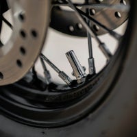 トライアンフ ボンネビルT120等 バリスタ ビンテージ ミシュランスタイル クローム バルブキャップ Motone(モートーン)_1