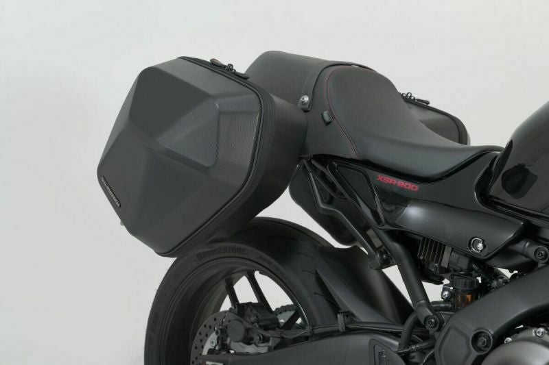 ヤマハ XSR900 2022- サイドバッグステー 左側 SW-MOTECH | バイク 