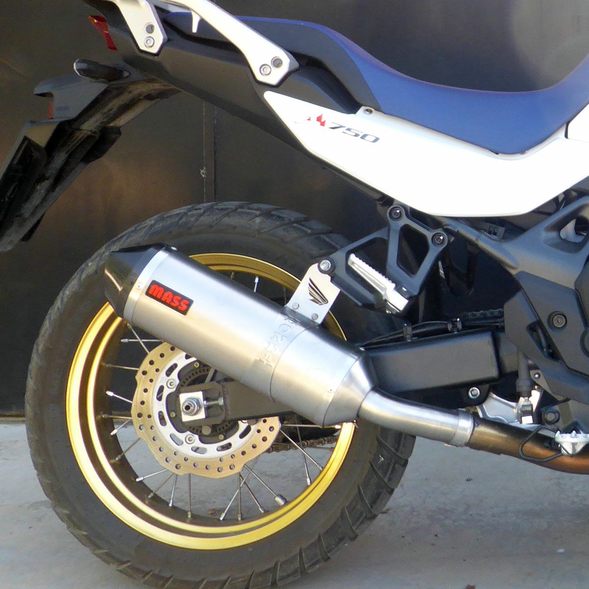 XL750 トランザルプ オーバルチタン スリップオンマフラー MASS