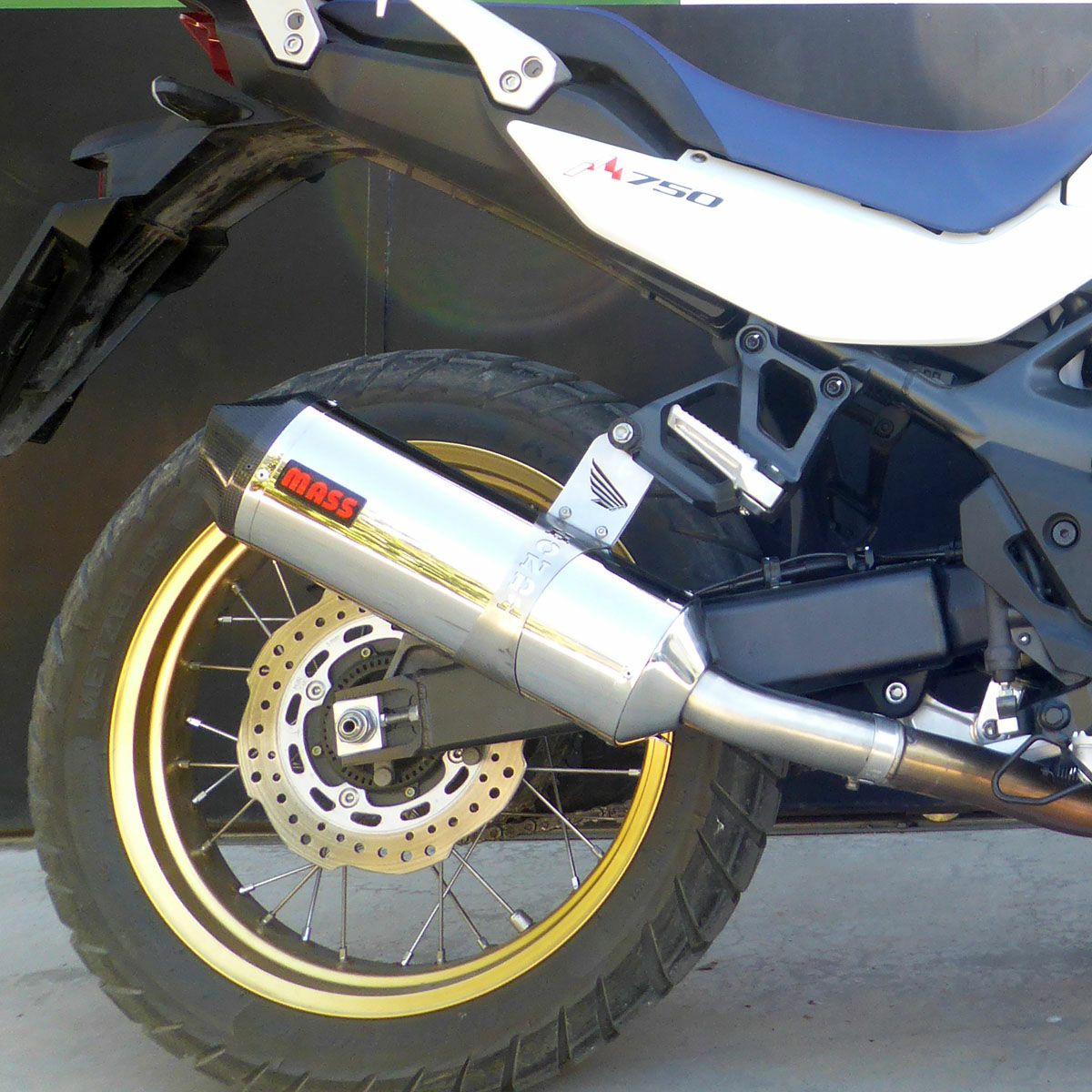 XL750 トランザルプ オーバルチタン スリップオンマフラー MASS
