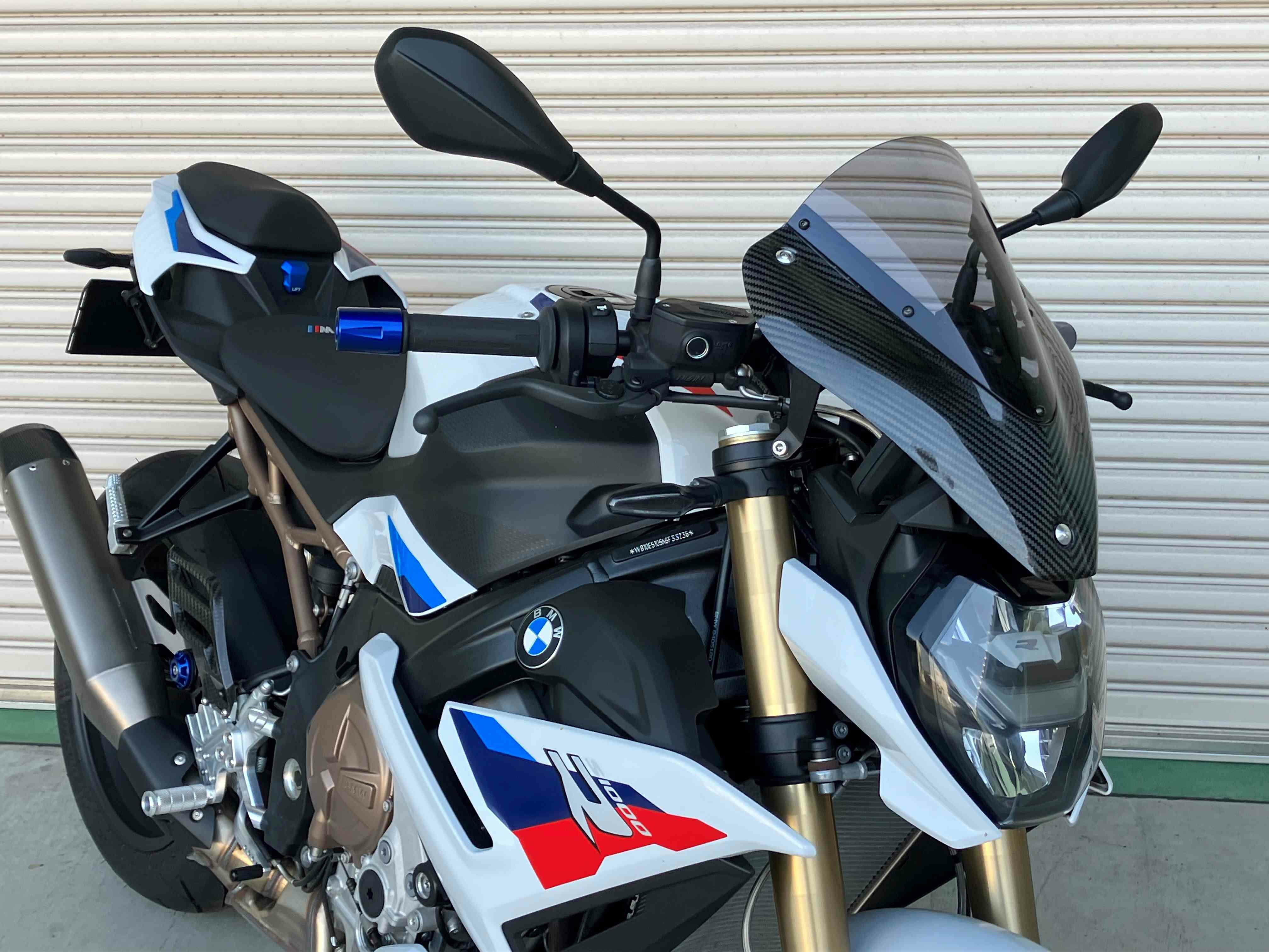 BMW S1000R スクリーン JファイターDC ブラック FEED SPORTS JAPAN