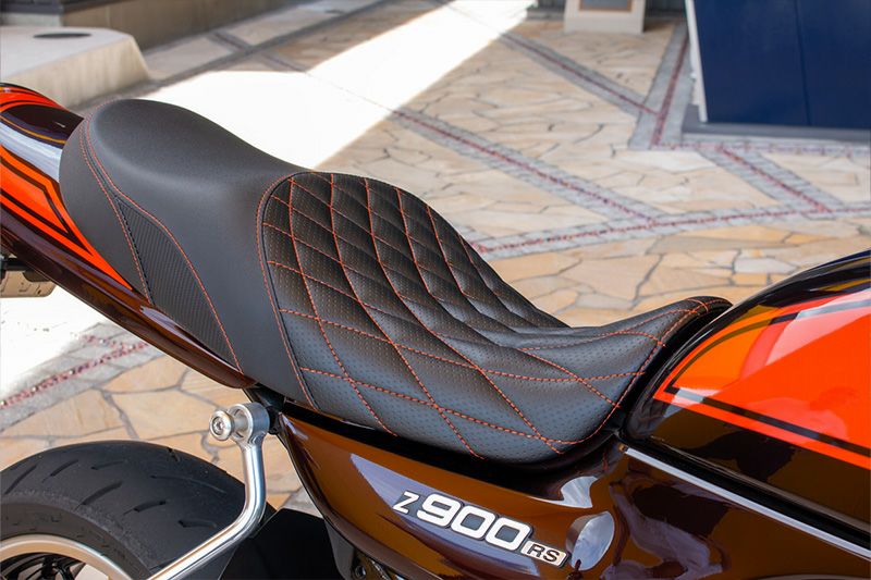Z900RS/CAFE ヴァイパーシート レッド ドットパンチ ARCHI | バイク