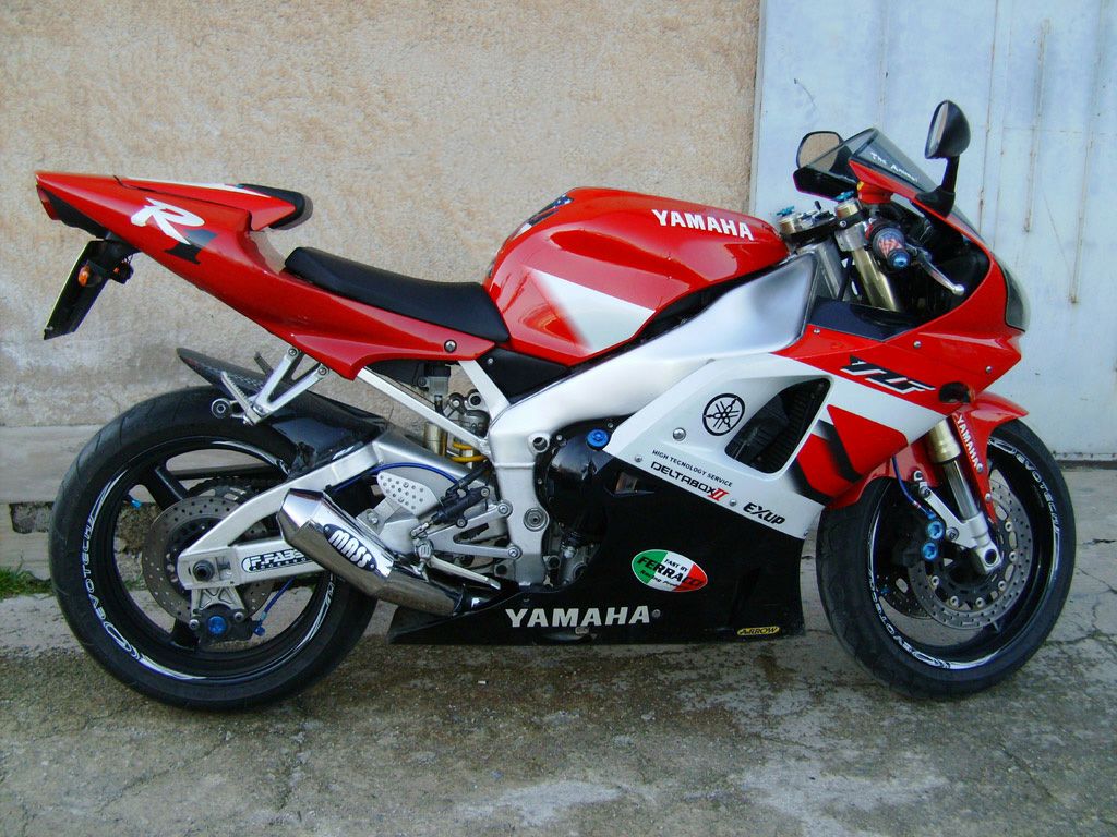 YZF-R1 98-01 Trombカーブステンレス スリップオンマフラー MASS