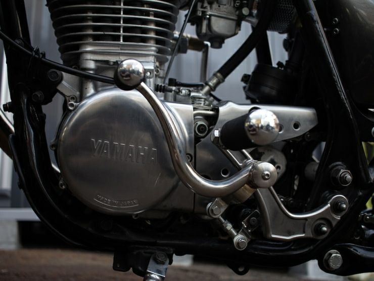 ヤマハ SR400/500用 ミッドハイステップキット モーターロック 
