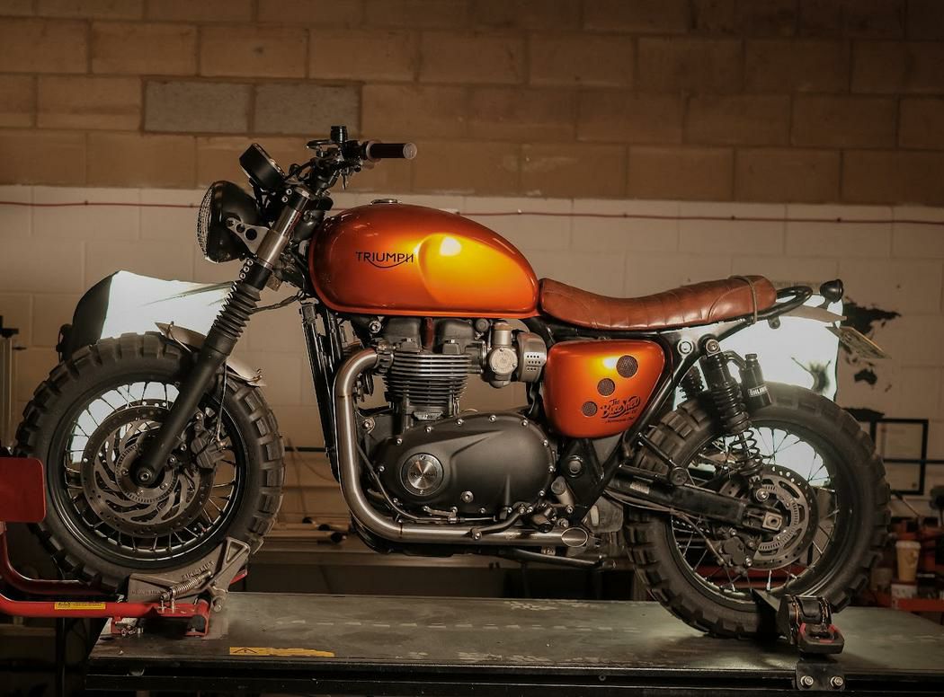 トライアンフ ボンネビルT100 ドラッグフルエキゾーストシステム