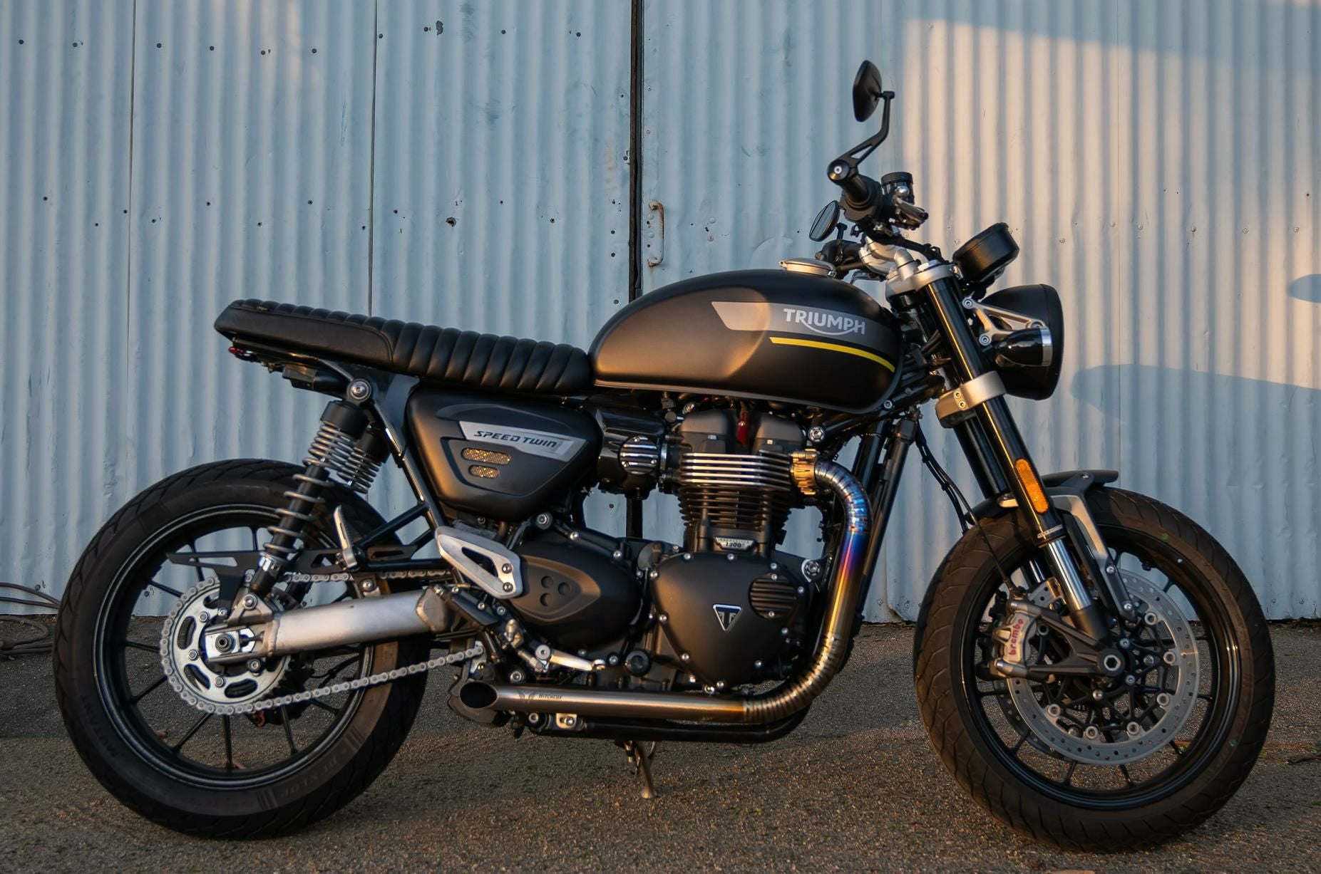 トライアンフ スピードツイン1200 ドラッグフルエキゾーストシステム